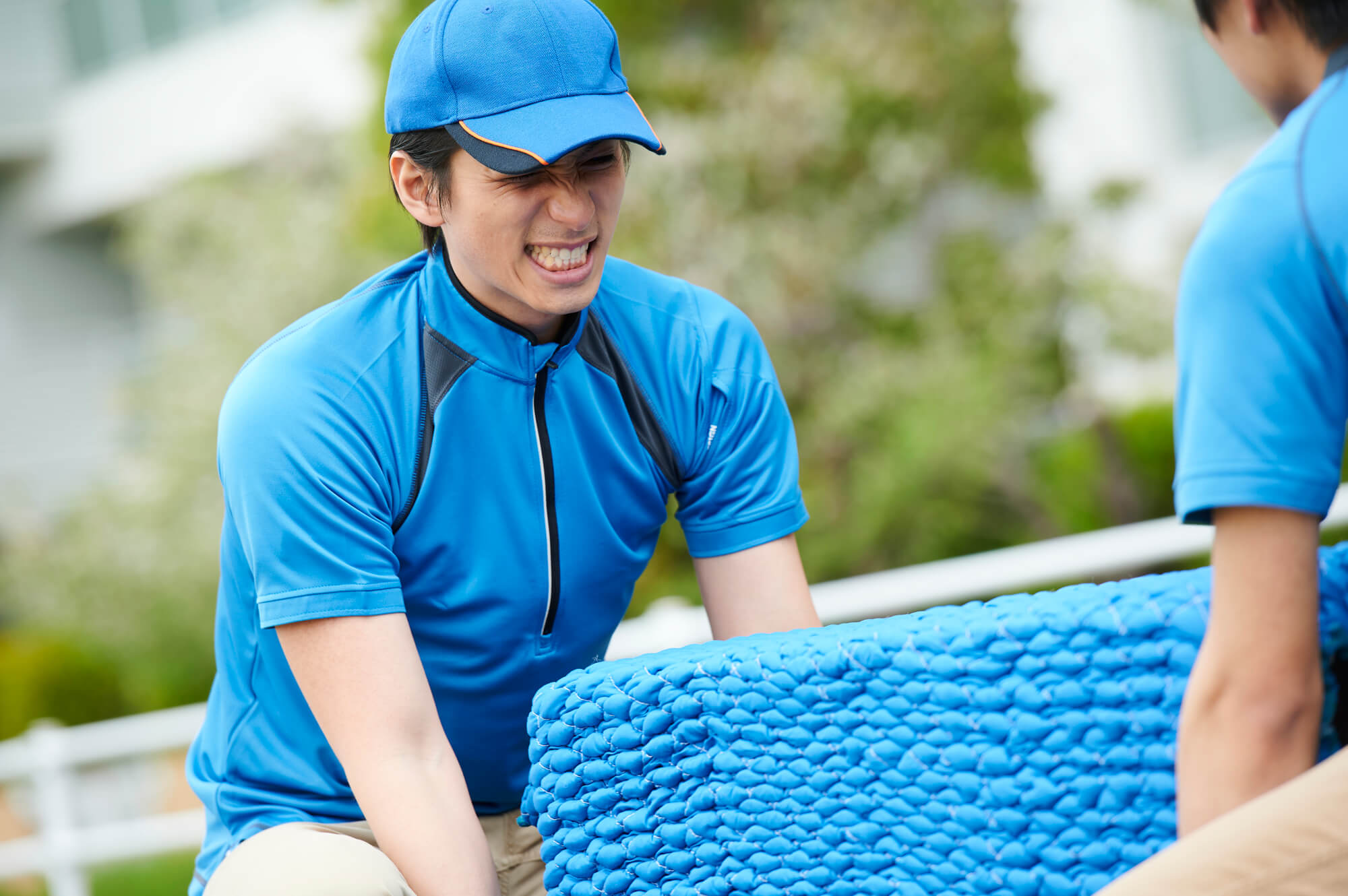 出稼ぎとは？出稼ぎの意味や仕事内容、寮付き仕事の探し方をわかりやすく解説！ | スミジョブお役立ちコラム